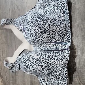Victoria Sport Leopard Print Bra Top